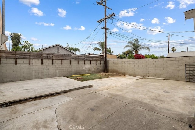 13339 Bonanza St, Arleta, CA 91331 - fenced backyard with a patio