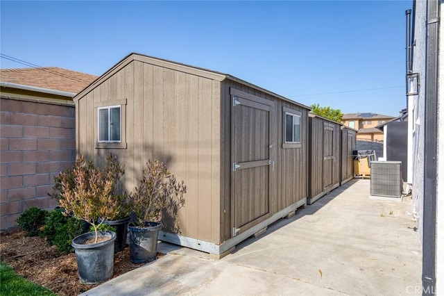 11091 Ranger Dr, Los Alamitos, CA 90720 - view of shed