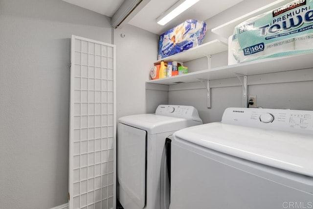 264 Espanas Gln, Escondido, CA 92026 - laundry room featuring separate washer and dryer