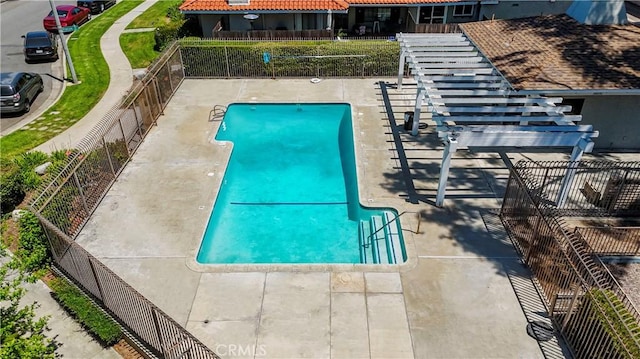 2413 N Deodar St Unit 3, Santa Ana, CA 92705 - view of community pool