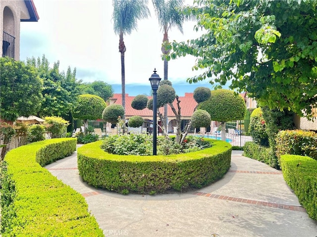 1711 Grismer Ave Unit 40, Burbank, CA 91504 - view of home's community