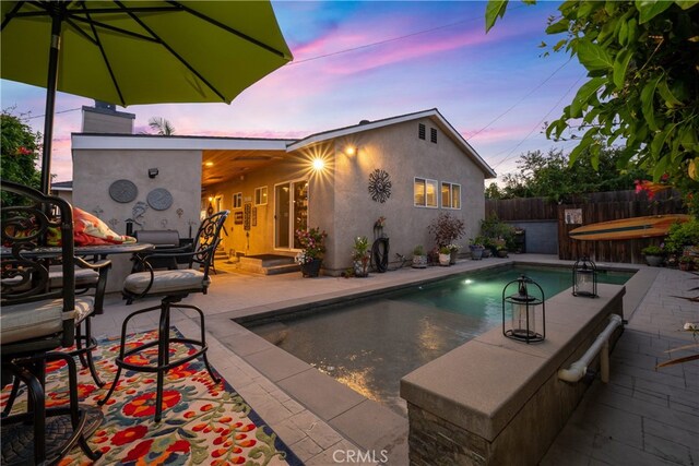 4538 Conquista Ave, Lakewood, CA 90713 - view of pool with a hot tub and a patio