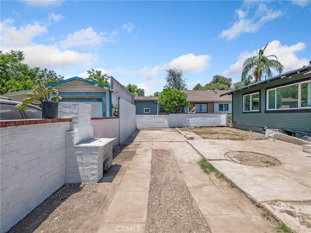 257 W 11th St, San Bernardino, CA 92410 - view of side of home
