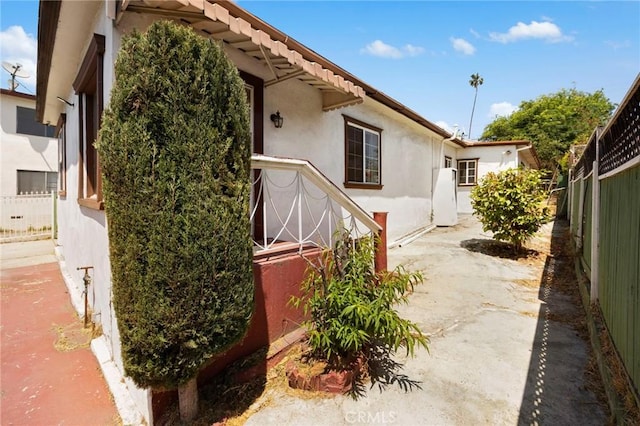 1222 N Virgil Ave, Los Angeles, CA 90029 - view of property exterior with stucco siding