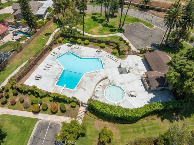 2627 Mangrove Way, Riverside, CA 92506 - bird's eye view of a pool area