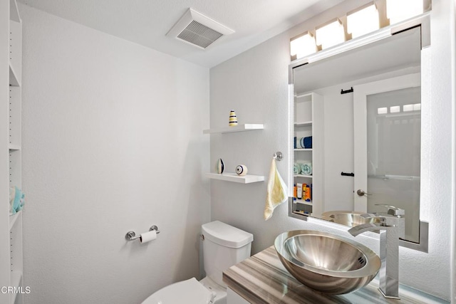 3125 Harbor Blvd, Oxnard, CA 93035 - bathroom with toilet and vanity