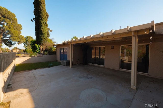5760 Falling Leaf Ln, Jurupa Valley, CA 92509 - view of patio