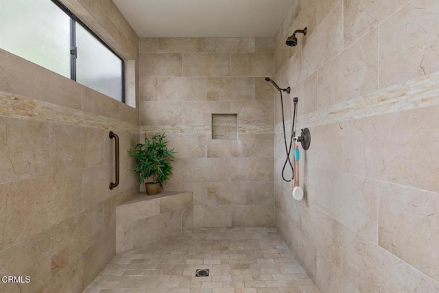 2025 Rosemont Ave Unit 2, Pasadena, CA 91103 - bathroom featuring a tile shower