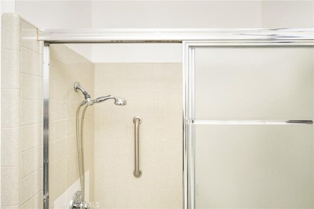 4660 Whitney Dr, El Monte, CA 91731 - full bath featuring a tile shower