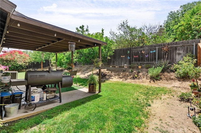 7052 Manhattan Dr, Riverside, CA 92506 - view of yard with a patio area