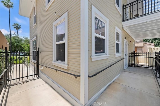 3845 10th St, Riverside, CA 92501 - view of property exterior with a gate