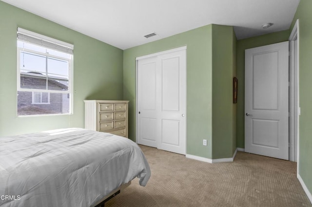 1315 Donegal Way, Oxnard, CA 93035 - bedroom with light colored carpet and a closet