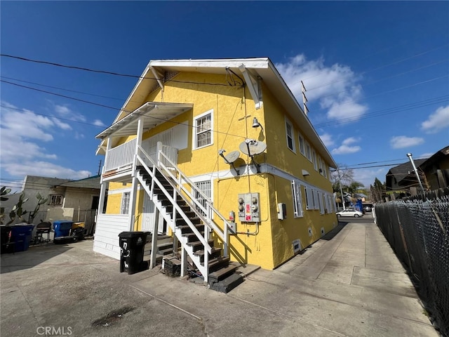 702 W Vernon Ave, Los Angeles, CA 90037 - back of property with stairs
