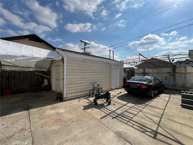 702 W Vernon Ave, Los Angeles, CA 90037 - view of car parking