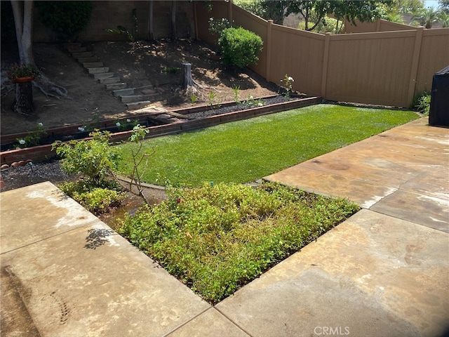 1132 Santiago Dr Unit 11, Placentia, CA 92870 - view of yard featuring a patio area