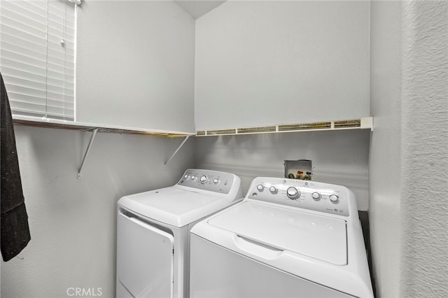 13279 Coffeetree St, Moreno Valley, CA 92553 - laundry room with washer and clothes dryer