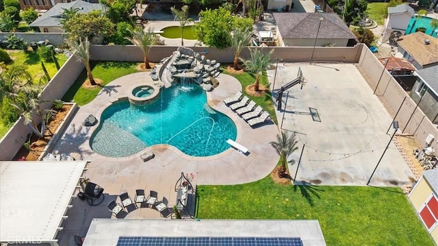 17623 Pine Ave, Fontana, CA 92335 - view of pool with a fenced backyard and a pool with connected hot tub