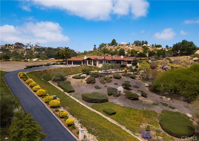 28306 Crescent Hill Way, Escondido, CA 92026 - view of property's community with driveway