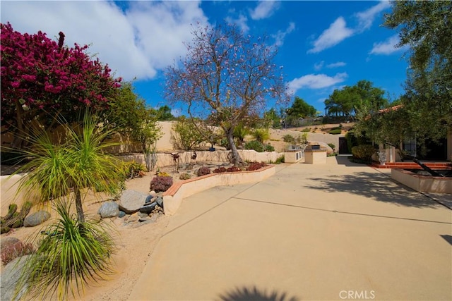 28306 Crescent Hill Way, Escondido, CA 92026 - view of patio / terrace