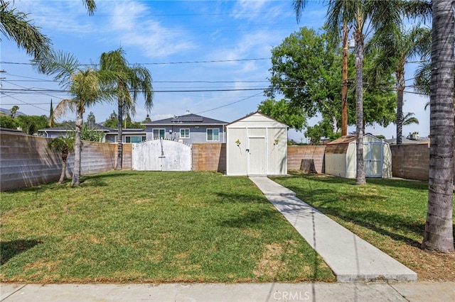 4909 Sepulveda Ave, San Bernardino, CA 92404 - view of yard