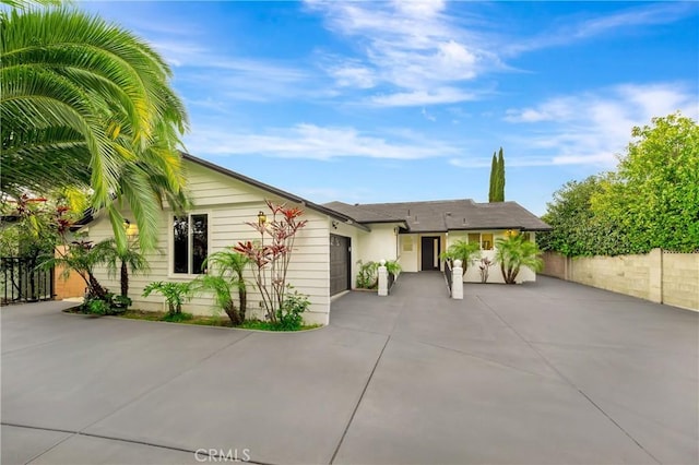 4637 Nagle Ave, Sherman Oaks, CA 91423 - single story home featuring an attached garage and concrete driveway