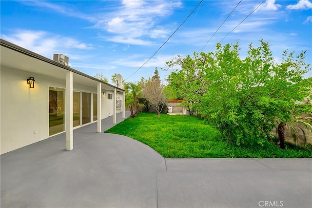 4637 Nagle Ave, Sherman Oaks, CA 91423 - view of green lawn with a patio area