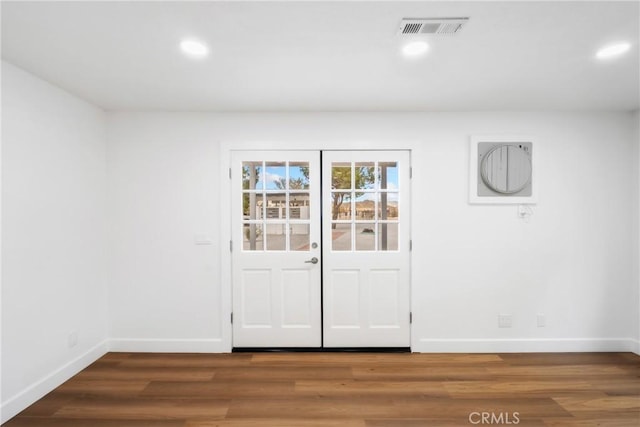 14040 Oden Dr, Apple Valley, CA 92307 - entryway with baseboards, wood finished floors, and recessed lighting