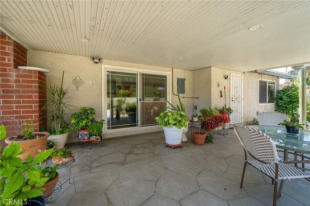 7191 Nixon Dr, Riverside, CA 92504 - view of patio with outdoor dining space