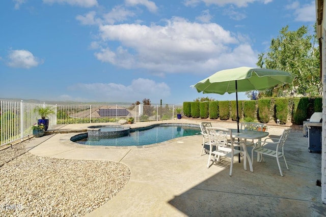 12983 Camden Ct, Moorpark, CA 93021 - view of swimming pool featuring a fenced backyard, a patio, and a pool with connected hot tub
