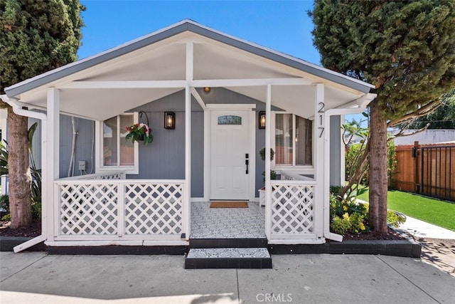 217 N Mcclay St, Santa Ana, CA 92701 - view of front of home featuring covered porch