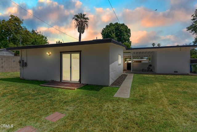 7745 Geyser Ave, Reseda, CA 91335 - back of property with stucco siding
