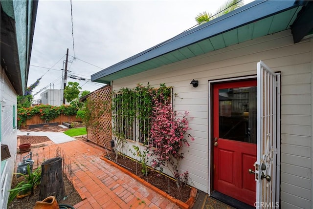 2324 Manchester Ave, Cardiff By The Sea, CA 92007 - doorway to property featuring a patio area