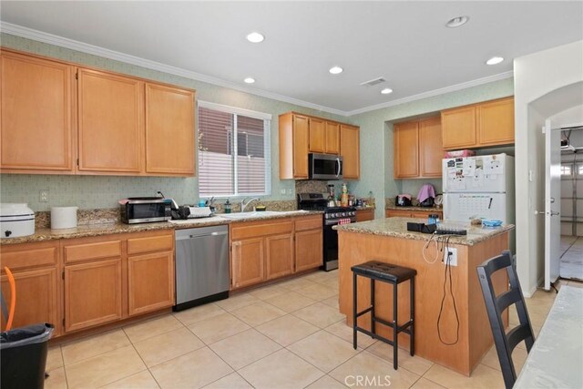 16149 Crespin Ct, Victorville, CA 92394 - photo 8