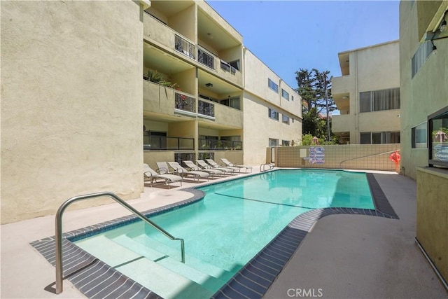 11970 Montana Ave Unit 102, Brentwood, CA 90049 - view of community pool