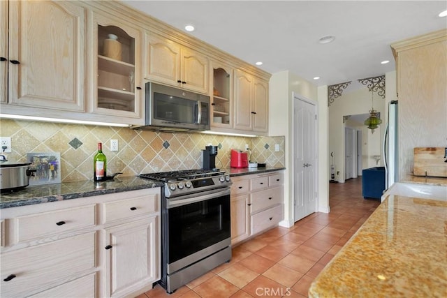 12775 Rain Shadow Rd, Victorville, CA 92395 - photo 13