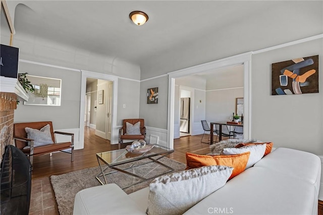 874 41st Ave, San Francisco, CA 94121 - living area featuring wood finished floors
