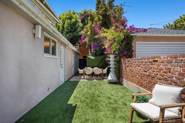 1801 Laurel Ave, Manhattan Beach, CA 90266 - view of grassy yard