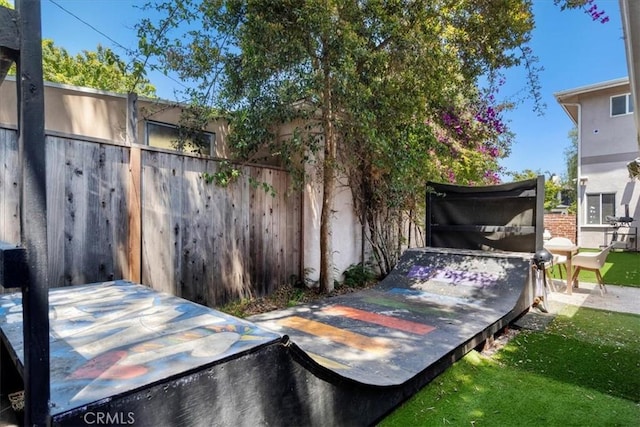 1801 Laurel Ave, Manhattan Beach, CA 90266 - exterior space
