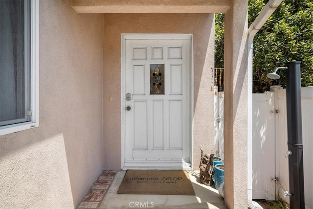 1801 Laurel Ave, Manhattan Beach, CA 90266 - doorway to property featuring stucco siding