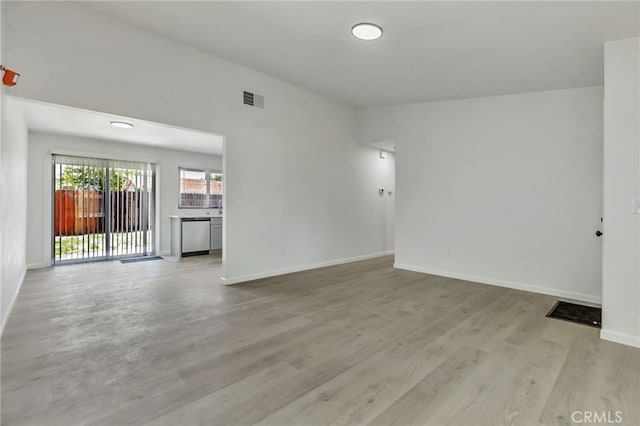 7804 Deer Creek Dr, Sacramento, CA 95823 - photo 9