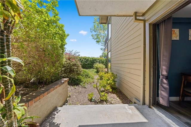 11 Palos Unit 55, Irvine, CA 92612 - view of yard with a patio area