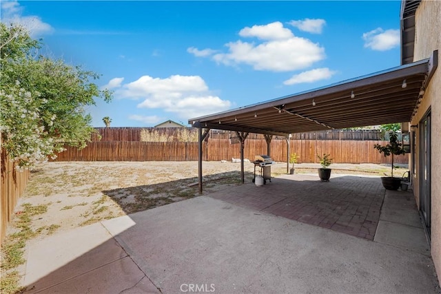 4846 Karling Pl, Palmdale, CA 93552 - fenced backyard with a patio area and grilling area