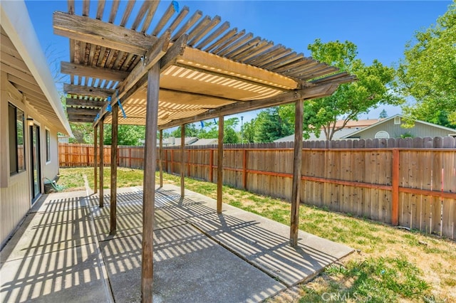7000 Verdure Way, Elk Grove, CA 95758 - fenced backyard with a pergola and a patio