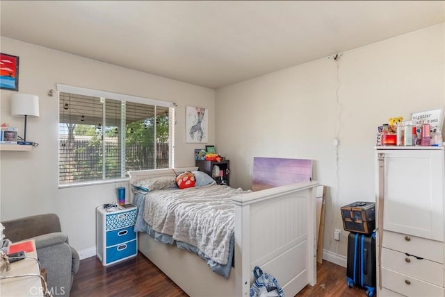889 Sycamore Ct, Banning, CA 92220 - bedroom featuring wood finished floors and baseboards