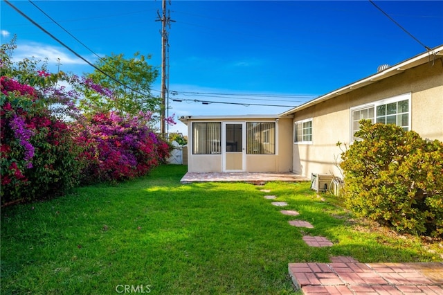 17121 Granada Ln, Huntington Beach, CA 92647 - view of grassy yard