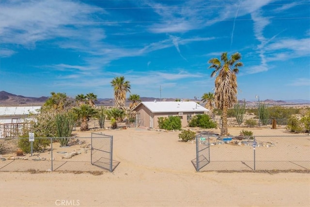 380 Mack Ln Unit 29, Palms, CA 92277 - view of yard with a mountain view