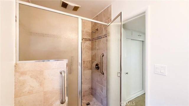 919 E Ln Palma Dr Unit 4, Inglewood, CA 90301 - full bath featuring a stall shower