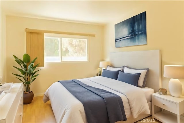 919 E Ln Palma Dr Unit 4, Inglewood, CA 90301 - bedroom with wood finished floors
