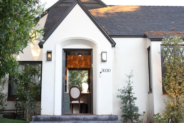 3030 Ibsen, Point Loma, CA 92106 - entrance to property featuring stucco siding and a shingled roof