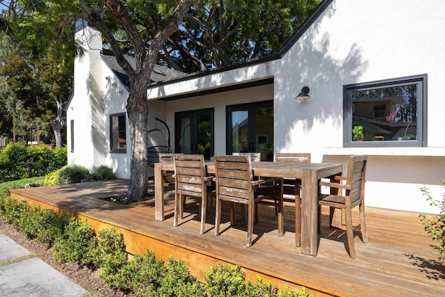3030 Ibsen, Point Loma, CA 92106 - wooden terrace with outdoor dining space